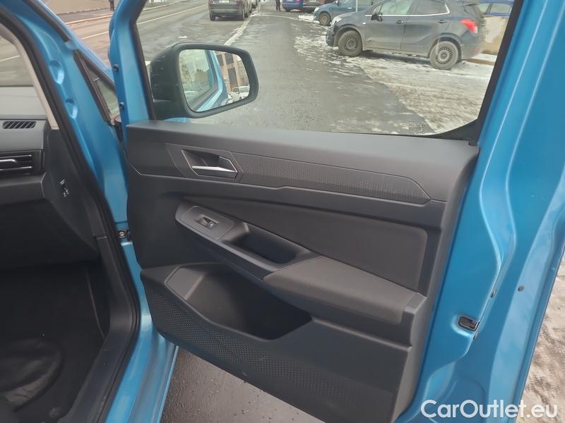  Ford  Tourneo Grand  Connect (CFJ) (2022) T.Conn 1.5EB 84 Titanium AT 5d #34