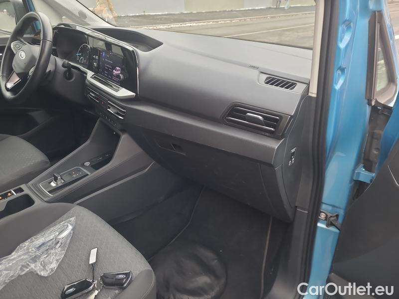  Ford  Tourneo Grand  Connect (CFJ) (2022) T.Conn 1.5EB 84 Titanium AT 5d #35