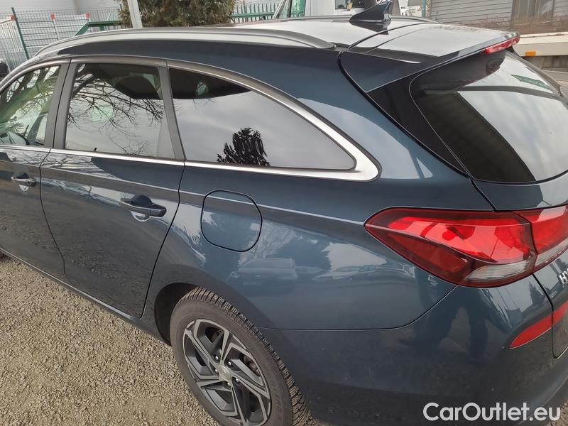  Hyundai  i30  (PD)(01.2017  ->)  kom.1.5TGDI FamilySmart AT #13