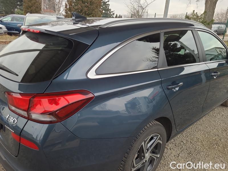  Hyundai  i30  (PD)(01.2017  ->)  kom.1.5TGDI FamilySmart AT #21