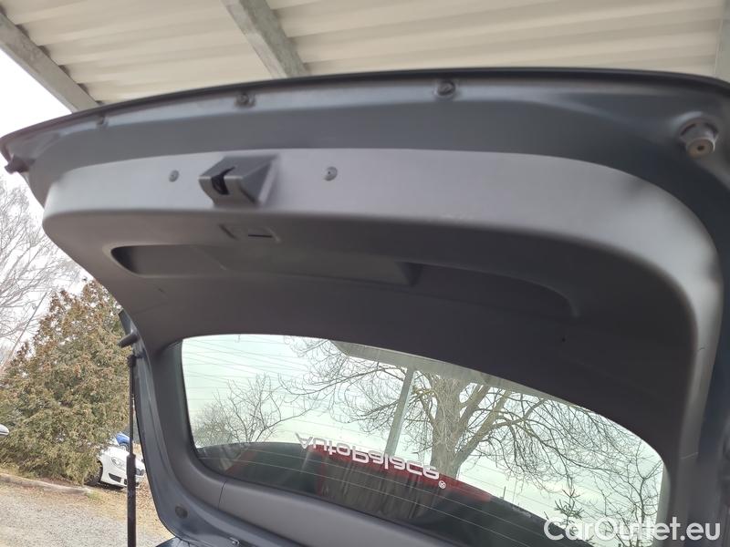  Hyundai  i30  (PD)(01.2017  ->)  kom.1.5TGDI FamilySmart AT #19