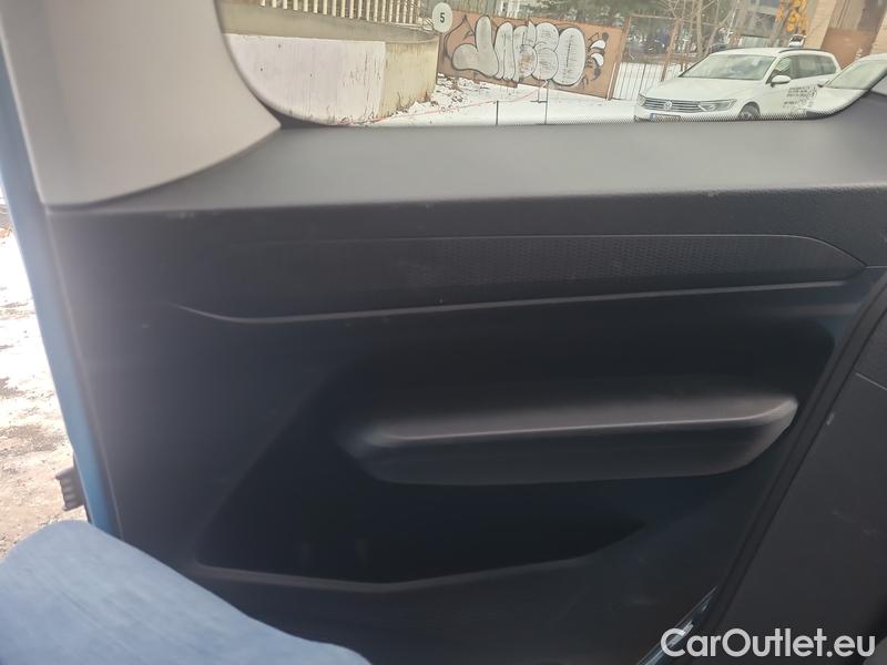  Ford  Tourneo Grand  Connect (CFJ) (2022) T.Conn 1.5EB 84 Titanium AT 5d #29