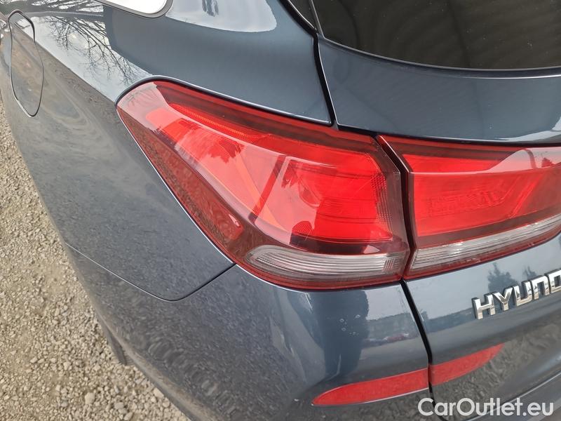  Hyundai  i30  (PD)(01.2017  ->)  kom.1.5TGDI FamilySmart AT #18