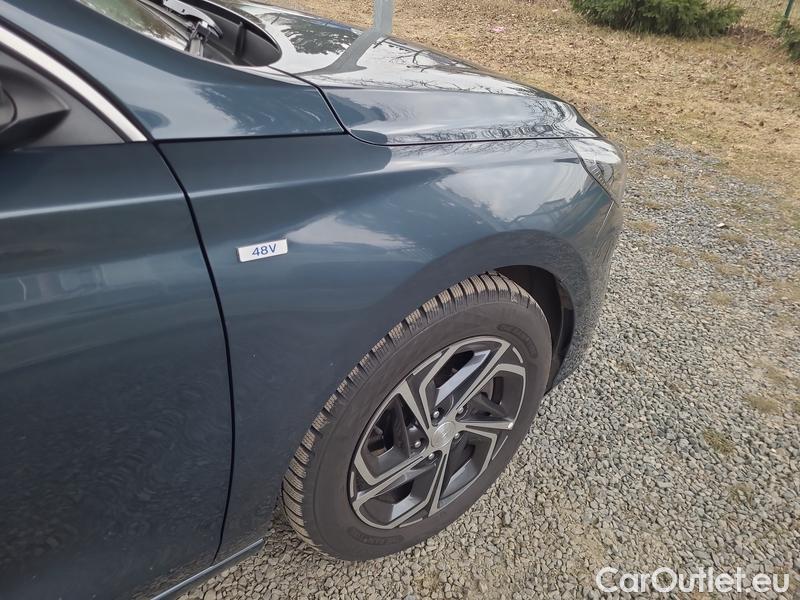  Hyundai  i30  (PD)(01.2017  ->)  kom.1.5TGDI FamilySmart AT #24