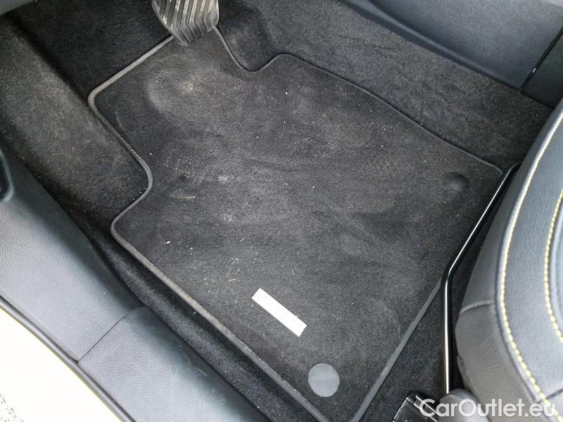  Nissan  Juke  (2019)  1.6HEV 143 N-Sport AT #3