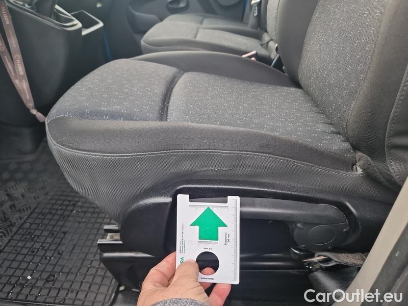  Opel  Movano  (2010) MoCha CDTI150 L3H1 3.5T FWD #8