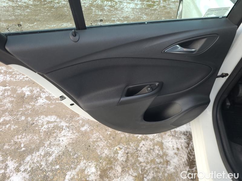  Opel  Astra  K Sports Tourer (2015) ST 1.5CDTi 77 Edition 5d #20