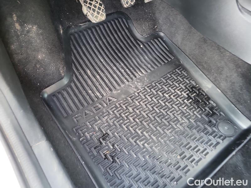  Skoda  Fabia  Combi (2015) Com.1.0TSI 70 Ambition 5d #7