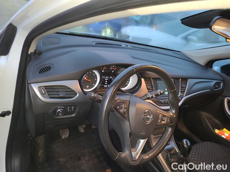  Opel  Astra  K Sports Tourer (2015) ST 1.5CDTi 77 Edition 5d #9