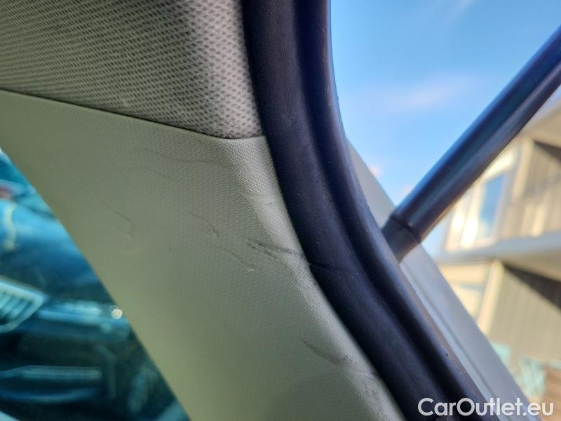  Skoda  Fabia  Combi (2015) Com.1.0TSI 70 Ambition 5d #16