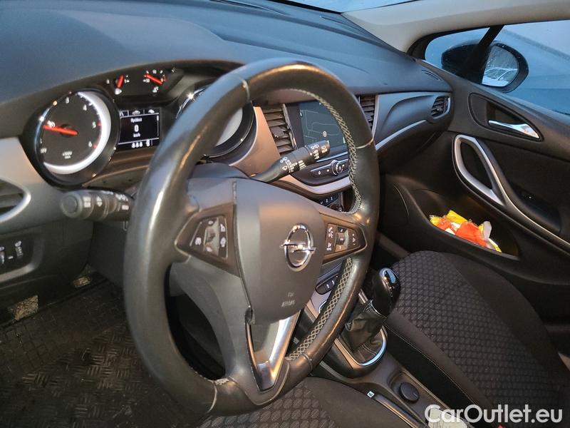  Opel  Astra  K Sports Tourer (2015) ST 1.5CDTi 77 Edition 5d #4