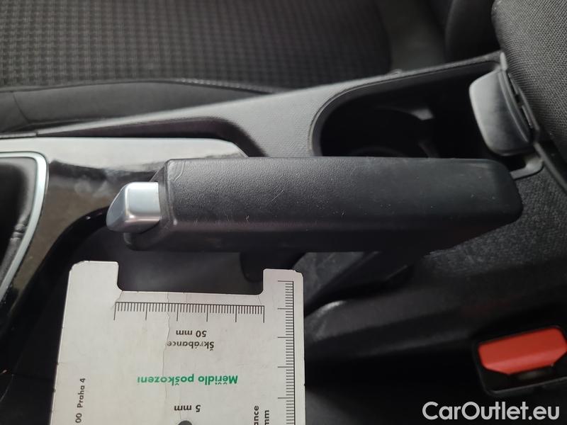  Peugeot  308  II (2013)  SW 1.2 110 Active #4