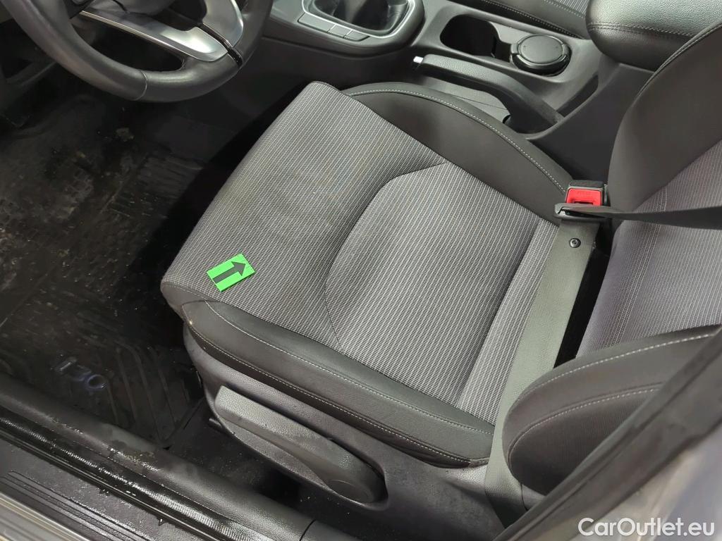  Hyundai  i30 1.5 110CP Comfort #23