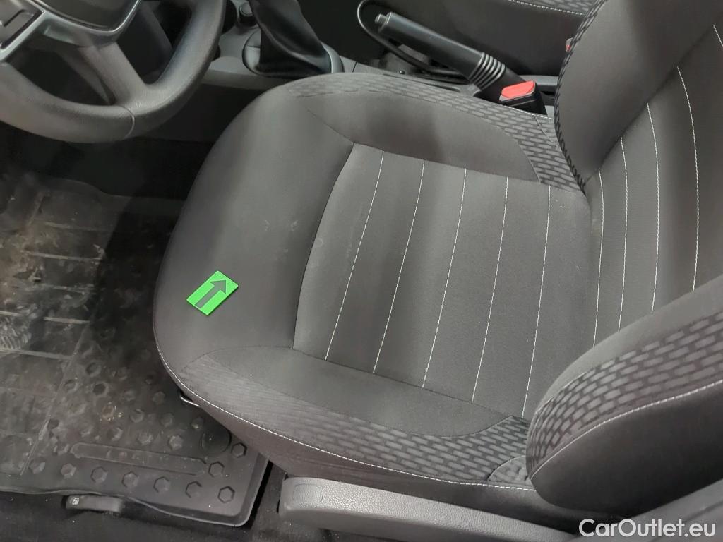  Dacia  Logan 0.9 TCe 90CP Laureate_Groupama #13