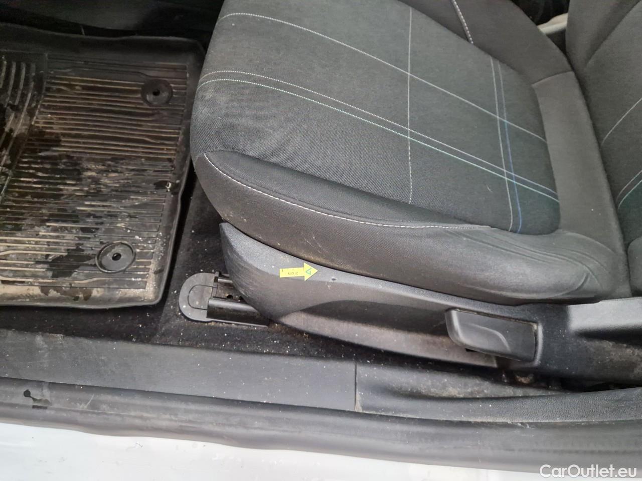  Ford  Fiesta 1.5 TDCi 85CP Trend Connected #47