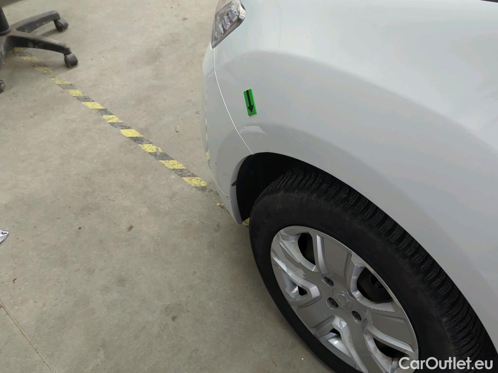  Dacia  Logan 0.9 TCe 90CP Laureate_Groupama #15