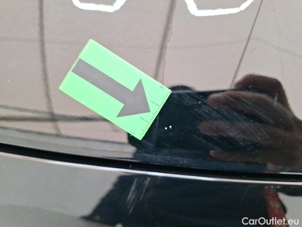  Mercedes  GLA  200 4MATIC #8