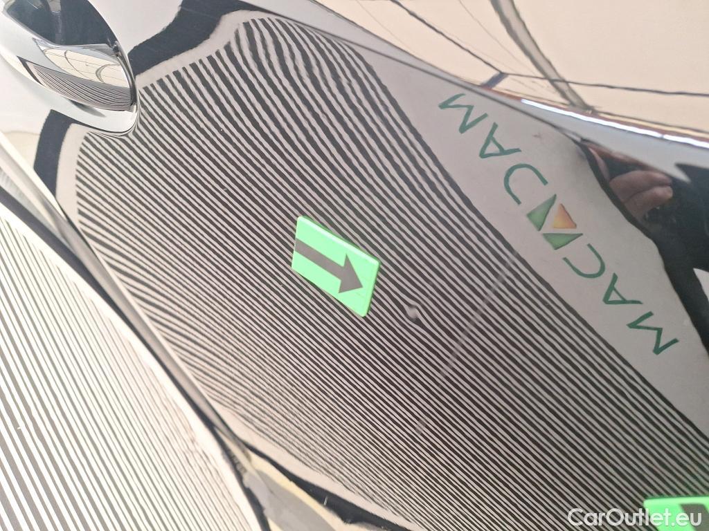  Mercedes  GLC  200 4MATIC #10