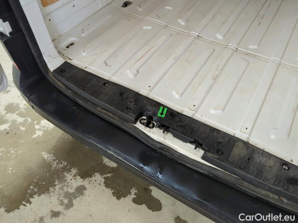  Volkswagen  Crafter 3.5 L5H3 FWD 130kW #29