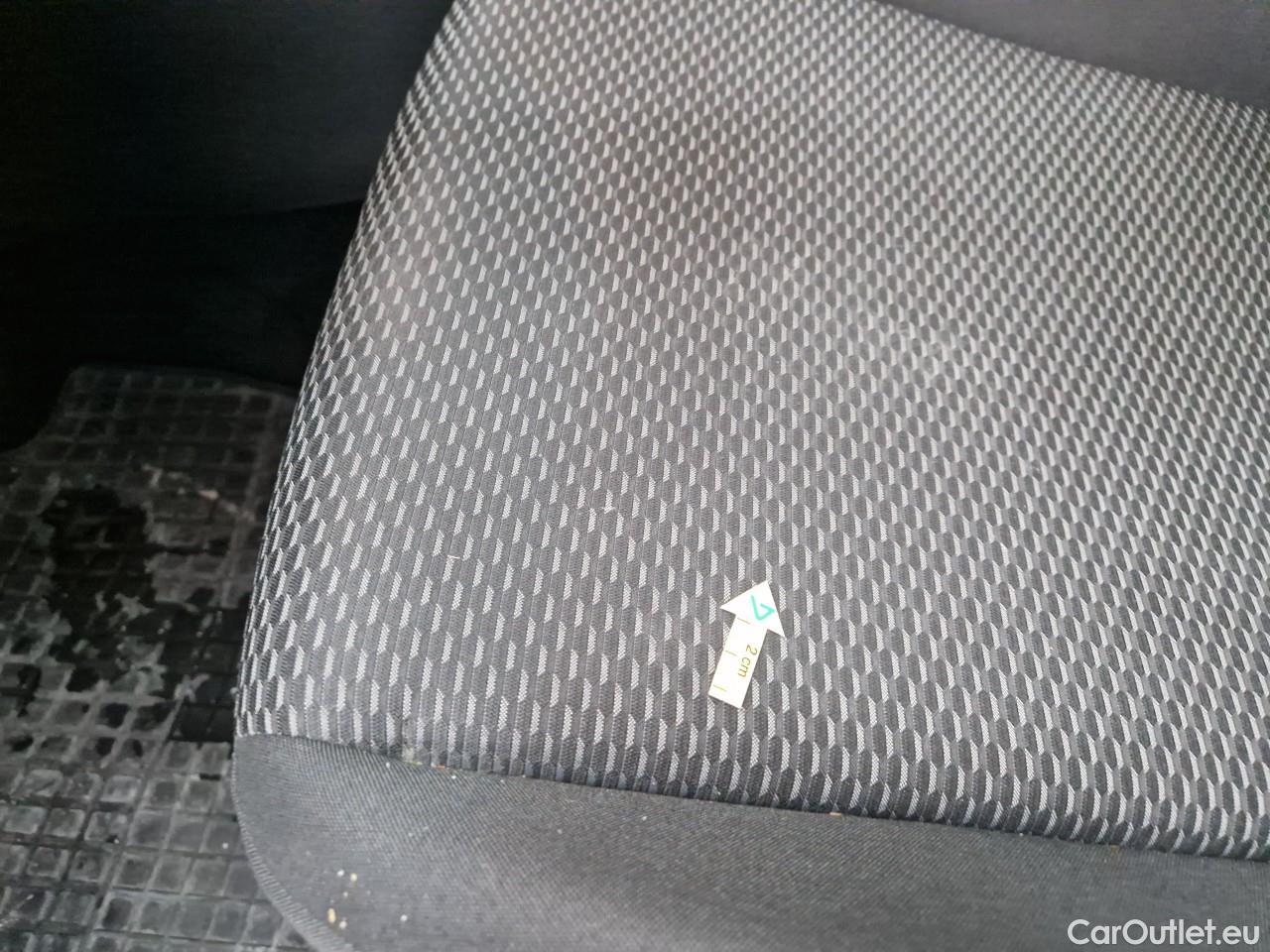  Volkswagen  Polo 1.0 80CP Trendline #31