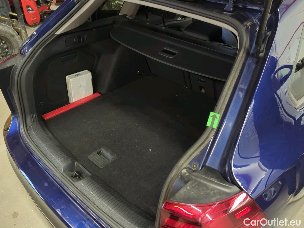  Volkswagen  Golf  2.0 TDI 116HP DSG Life Variant #25