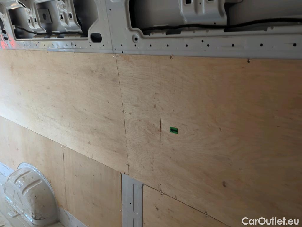  Volkswagen  Crafter 3.5 L5H3 FWD 130kW #7