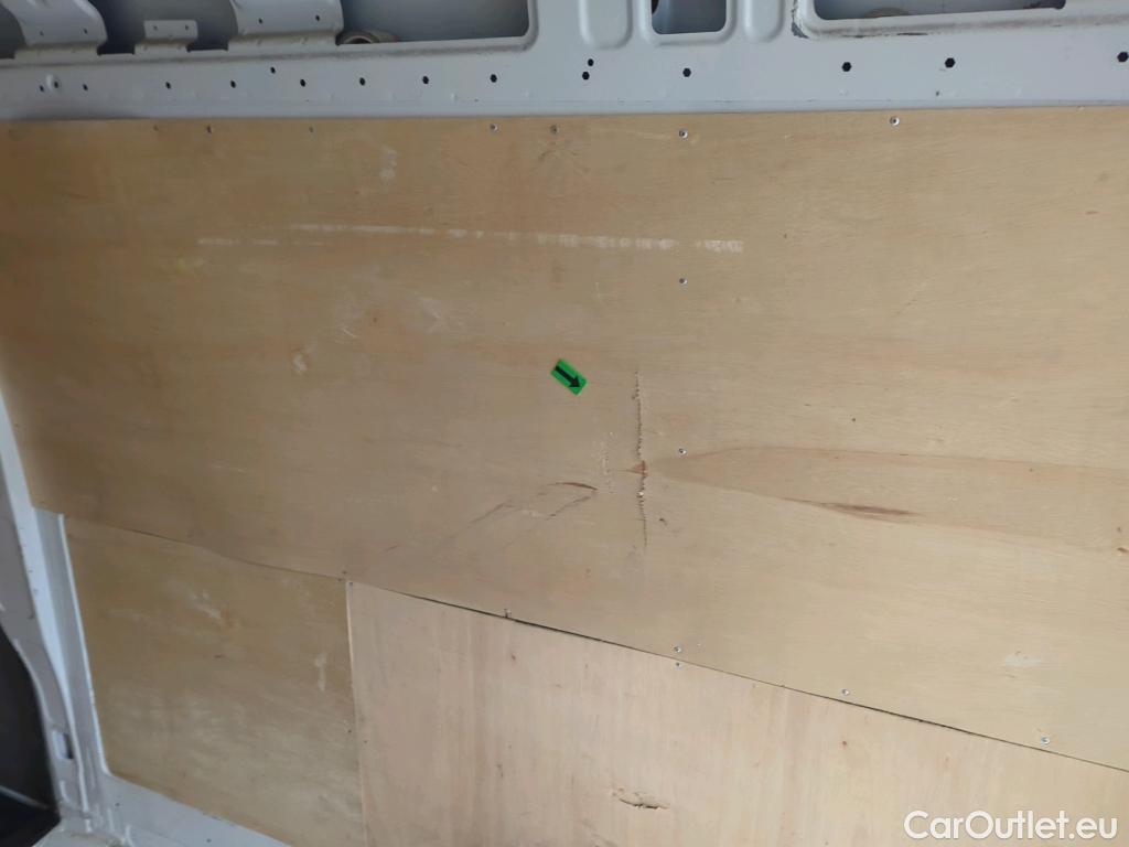  Volkswagen  Crafter 3.5 L5H3 FWD 130kW #9