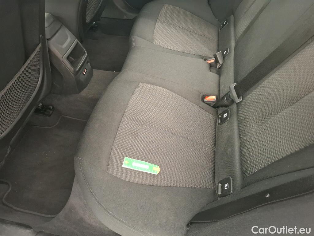  Bmw  Serie 1 BMW Série 1 / 2019 / 5P / Berline 116i DKG7 Business Design #23