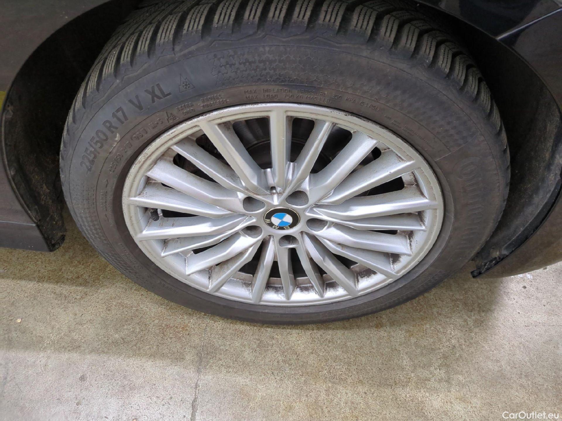  Bmw  Serie 3 BMW Série 3 Berline / 2018 / 4P / Berline 320d 190ch Luxury BVA8 #1