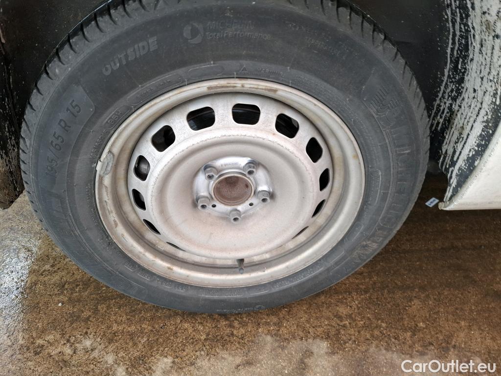  Citroen  Berlingo  Fourgon Club M 650 1.5 BlueHDi 100CV BVM6 E6d #24