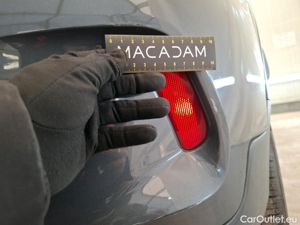  Fiat  500 FIAT X / 2018 / 5P / SUV 1.5 MHEV FFLY 130ch DCT7 P Con Sty Tec CD FI 150 #9