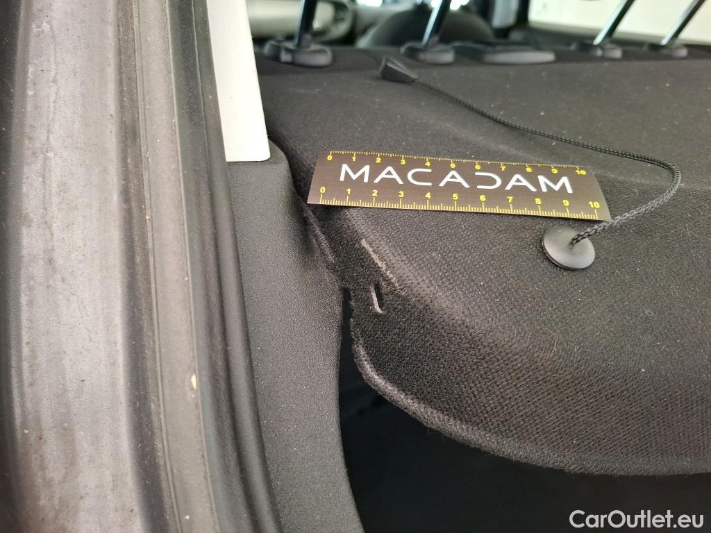  Fiat  500 FIAT X / 2018 / 5P / SUV 1.5 MHEV FFLY 130ch DCT7 P Con Sty Tec CD FI 150 #21