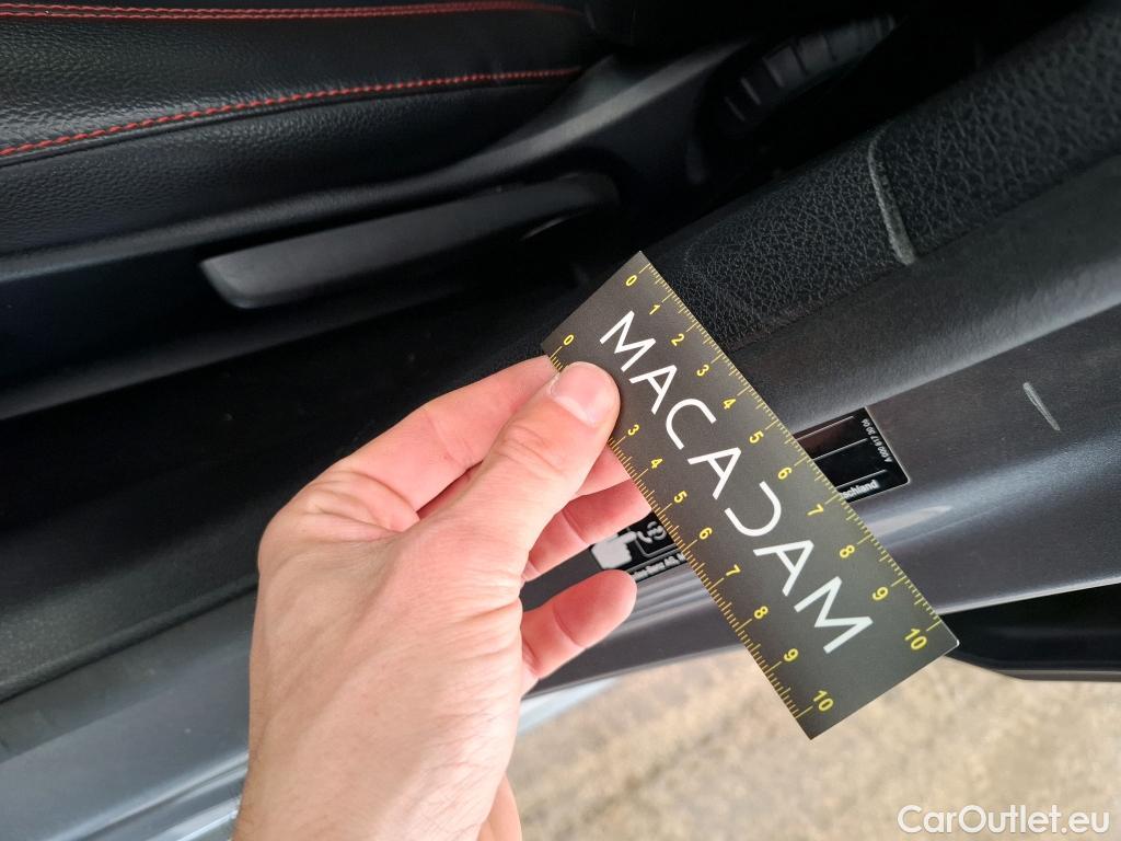  Mercedes  A-Klasse MERCEDES-BENZ Classe A Compact / 2018 / 5P / Berline A 180 AMG Line #16