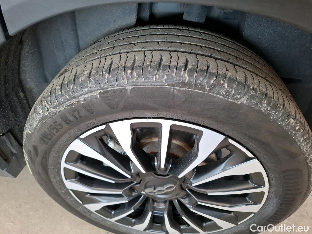  Fiat  500 FIAT X / 2018 / 5P / SUV 1.5 MHEV FFLY 130ch DCT7 P Con Sty Tec CD FI 150 #16