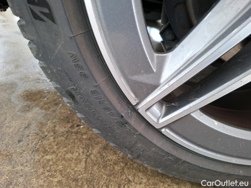  Mercedes  A-Klasse MERCEDES-BENZ Classe A Compact / 2018 / 5P / Berline A 180 AMG Line #6