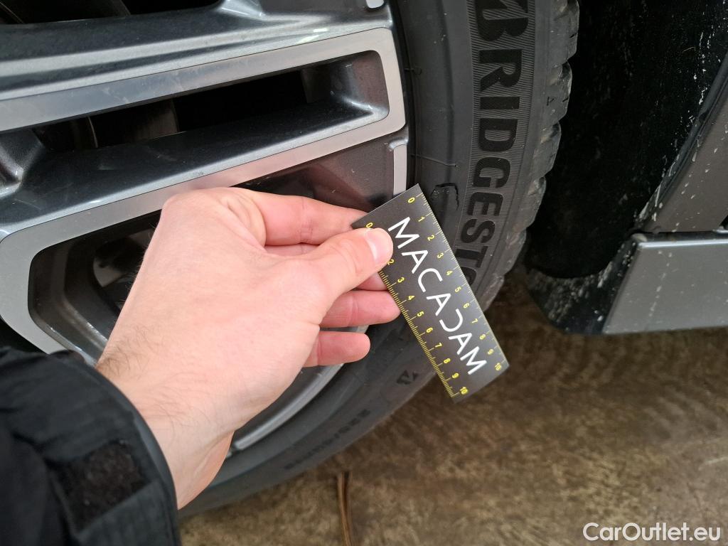  Mercedes  A-Klasse MERCEDES-BENZ Classe A Compact / 2018 / 5P / Berline A 180 AMG Line #5