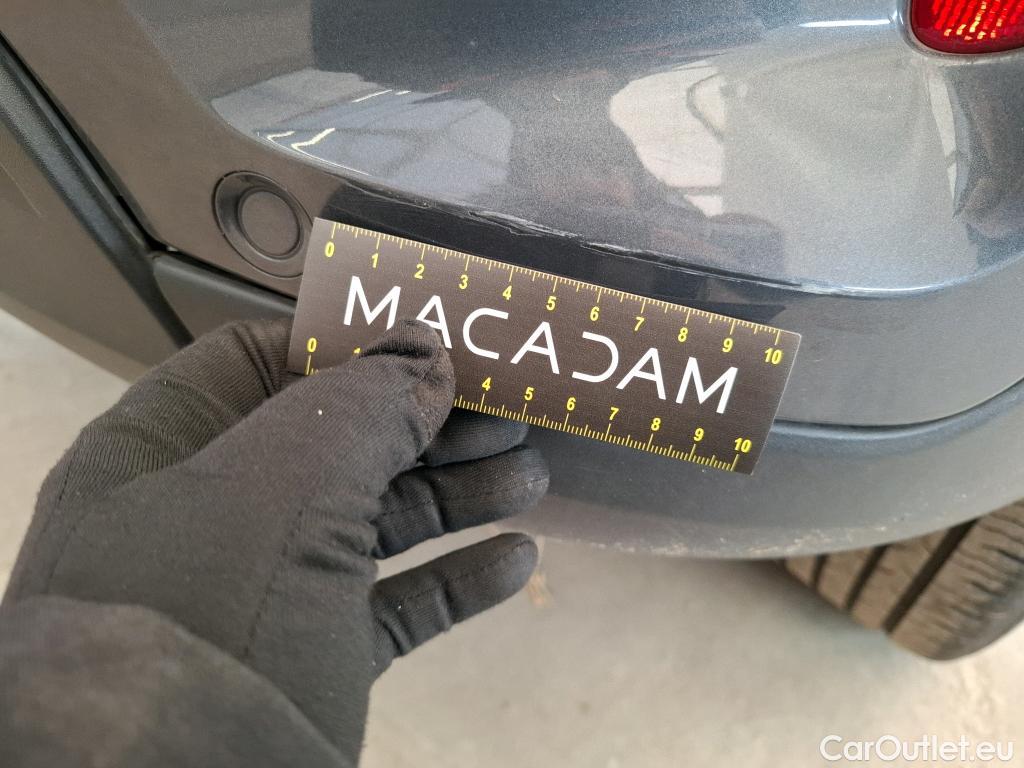  Fiat  500 FIAT X / 2018 / 5P / SUV 1.5 MHEV FFLY 130ch DCT7 P Con Sty Tec CD FI 150 #7