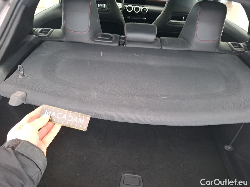  Mercedes  A-Klasse MERCEDES-BENZ Classe A Compact / 2018 / 5P / Berline A 180 AMG Line #9