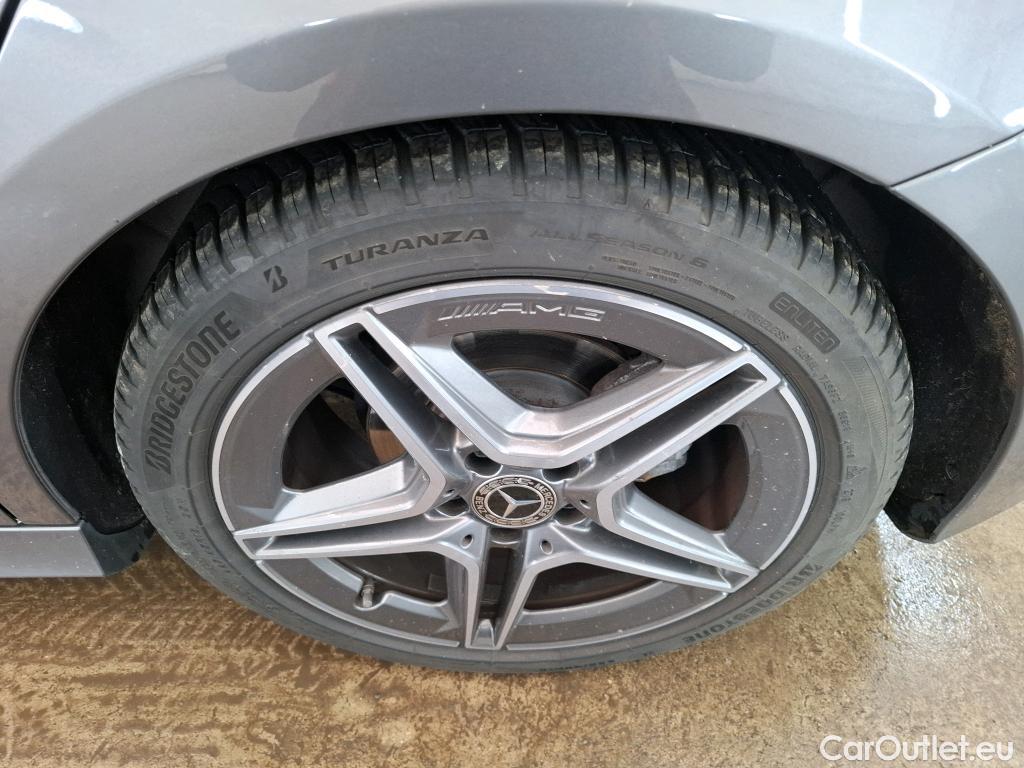  Mercedes  A-Klasse MERCEDES-BENZ Classe A Compact / 2018 / 5P / Berline A 180 AMG Line #21