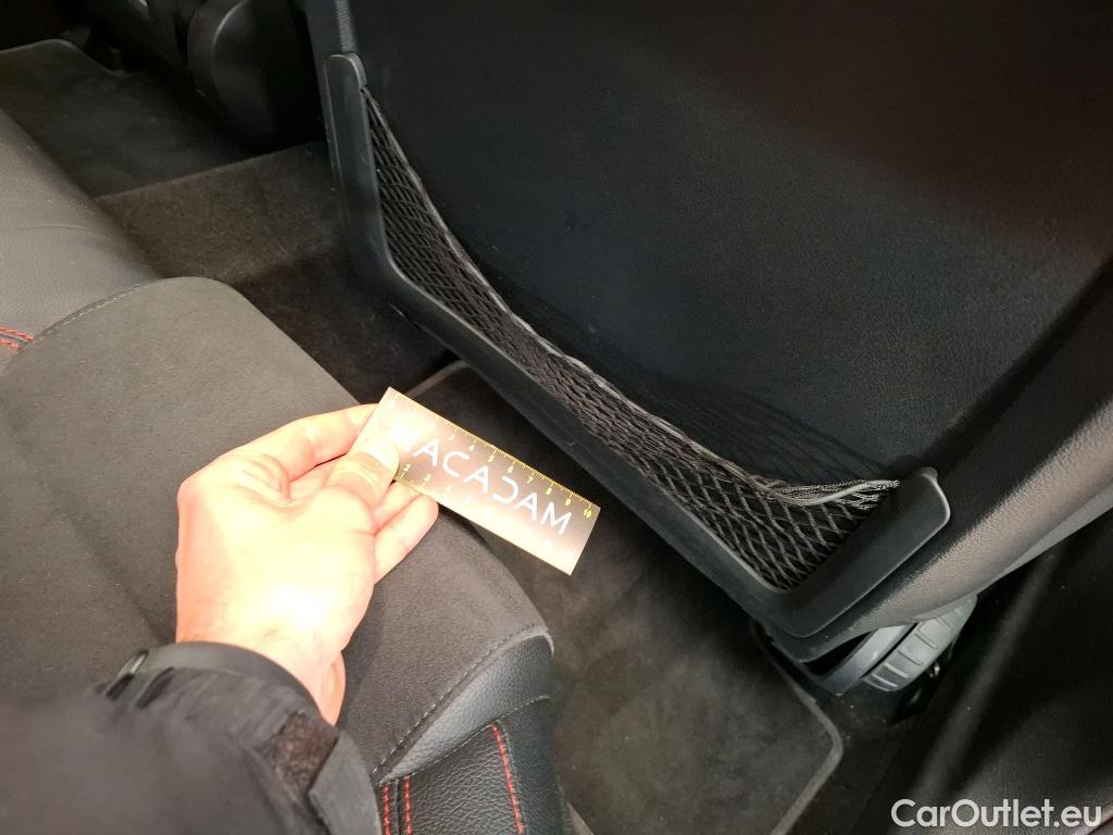  Mercedes  A-Klasse MERCEDES-BENZ Classe A Compact / 2018 / 5P / Berline A 180 AMG Line #7