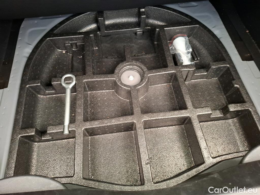  Fiat  500 FIAT X / 2018 / 5P / SUV 1.5 MHEV FFLY 130ch DCT7 P Con Sty Tec CD FI 150 #11