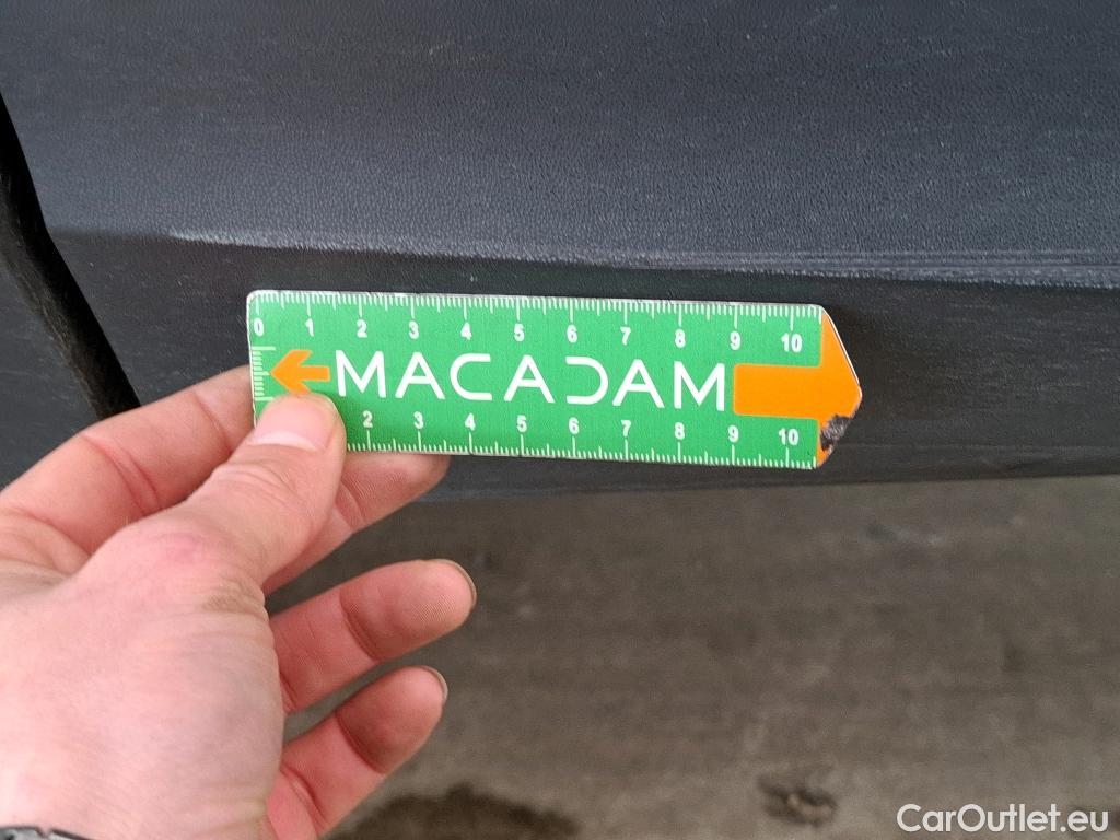  Volkswagen  Tiguan VOLKSWAGEN  5p SUV 2.0 TDI 150 DSG7 Carat #142