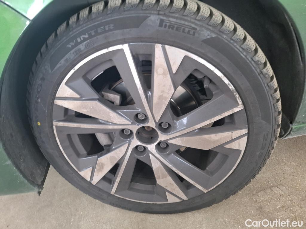  Peugeot  308  Allure 1.2 PureTech 130CV BVA8 E6d #64