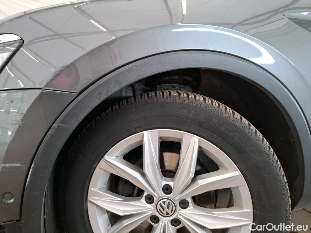  Volkswagen  Tiguan VOLKSWAGEN  5p SUV 2.0 TDI 150 DSG7 Carat #98