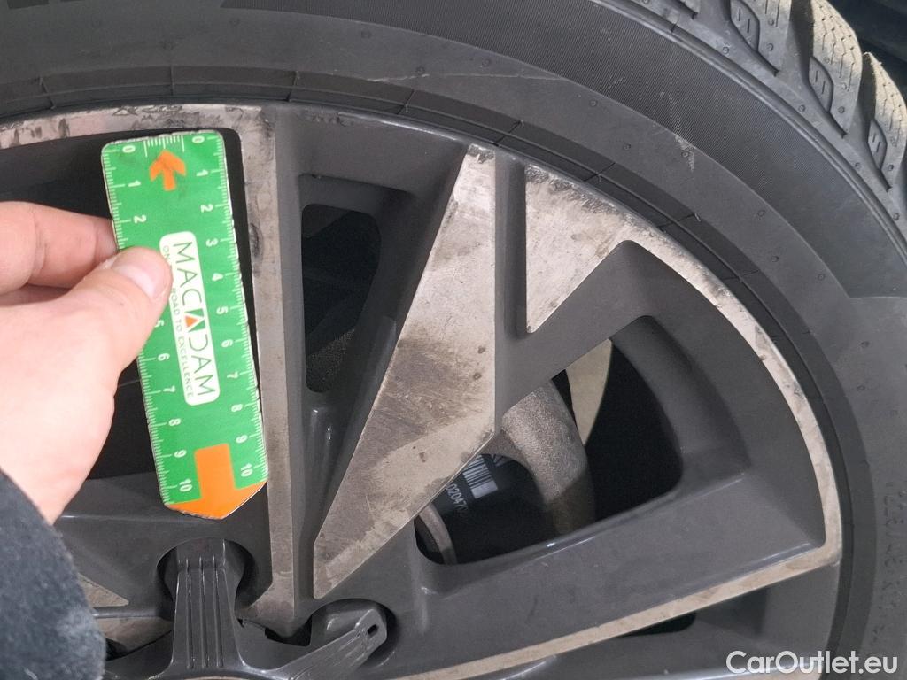  Peugeot  308  Allure 1.2 PureTech 130CV BVA8 E6d #40