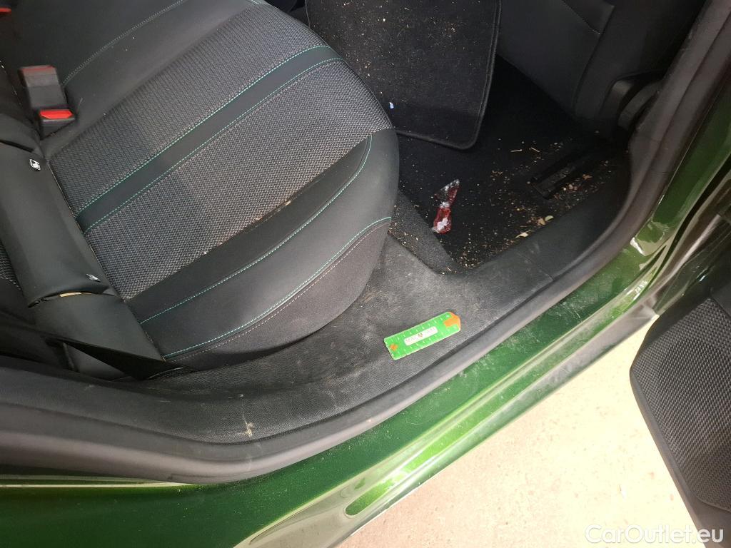  Peugeot  308  Allure 1.2 PureTech 130CV BVA8 E6d #32