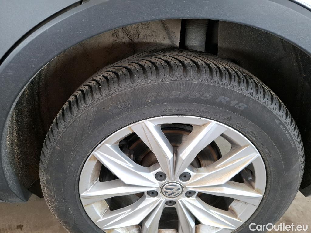  Volkswagen  Tiguan VOLKSWAGEN  5p SUV 2.0 TDI 150 DSG7 Carat #96