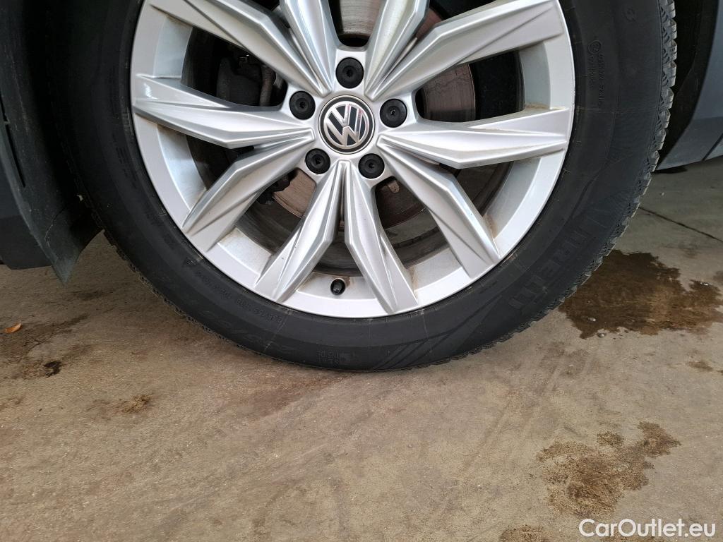  Volkswagen  Tiguan VOLKSWAGEN  5p SUV 2.0 TDI 150 DSG7 Carat #99