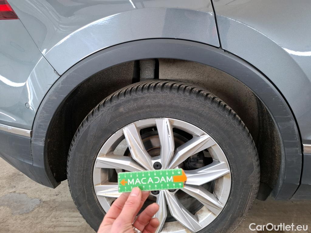  Volkswagen  Tiguan VOLKSWAGEN  5p SUV 2.0 TDI 150 DSG7 Carat #144