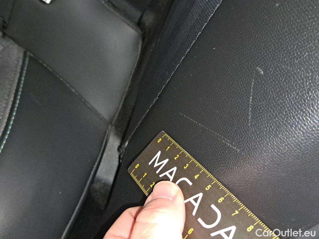  Peugeot  2008 PEUGEOT  / 2019 / 5P / Crossover BLUEHDI 110 S&S ALLURE BUSINESS #28